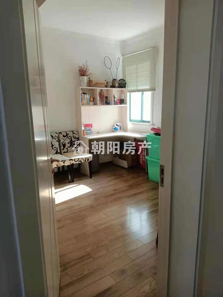 晶源商城 110平 南向精装三室 交通便利 学区房