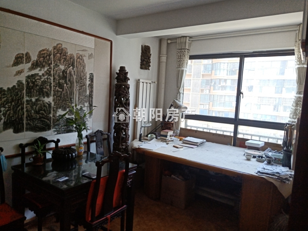 金湾香都 101平 南向精装三居 满两年 配套齐全