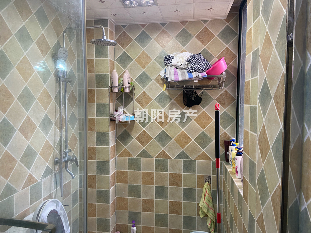 银鹭万树城 61平 精装两室 满两年 学区交通便利