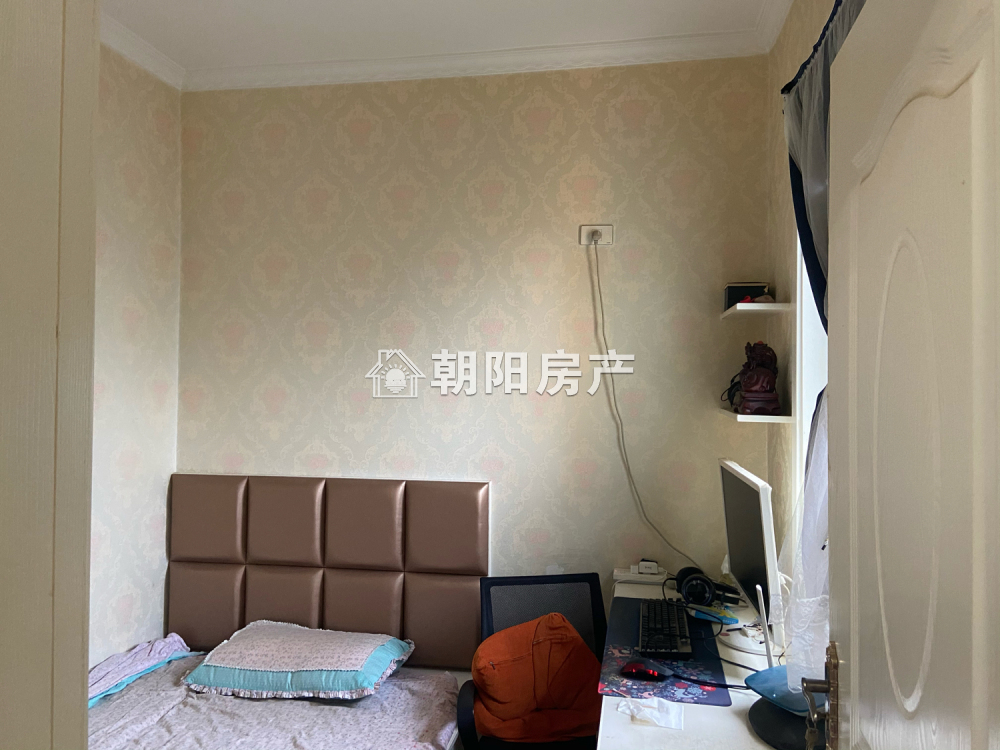 银鹭万树城 61平 精装两室 满两年 学区交通便利
