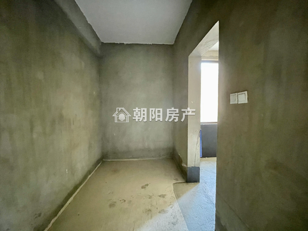 金融世家 276平 南向四室双卫 毛坯房 环境好