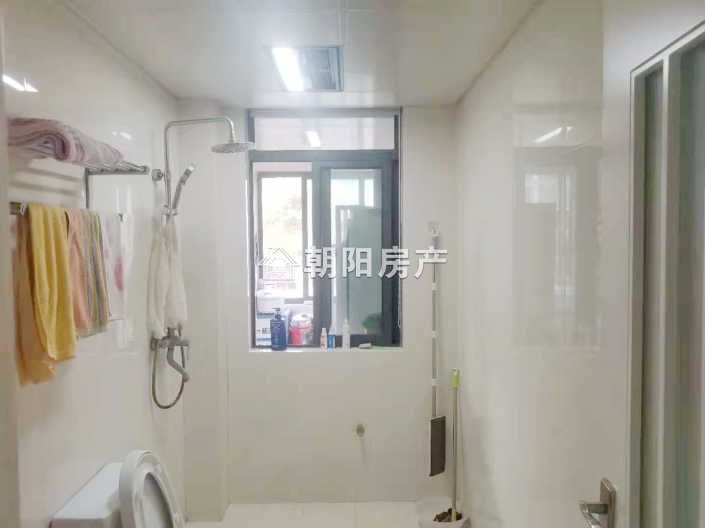 西湖春天 124平 南向精装三室 5689元/平 配套齐全