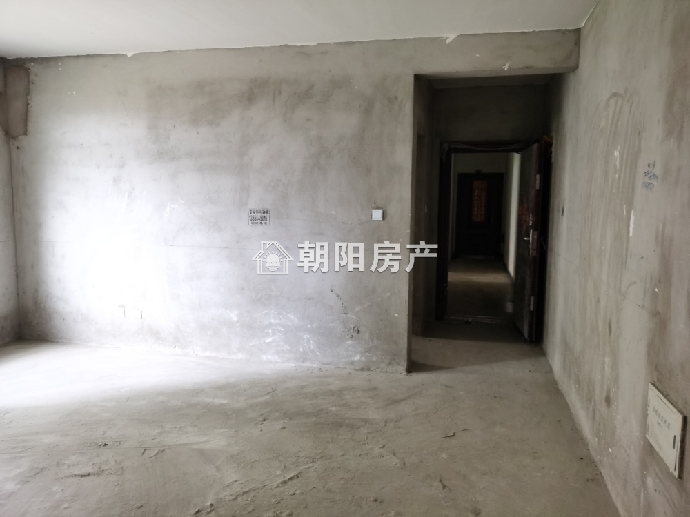 幸福家园 108平 南向三居 采光好 交通便利 2676元/平