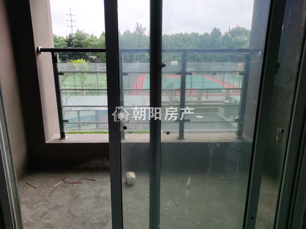 幸福家园 108平 南向三居 采光好 交通便利 2676元/平