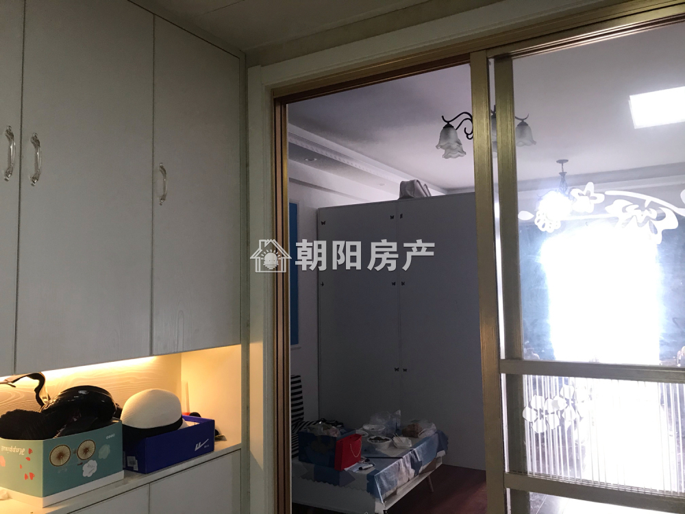 尚城公寓 67平 朝南精装一居 满两年 交通便利 学区房