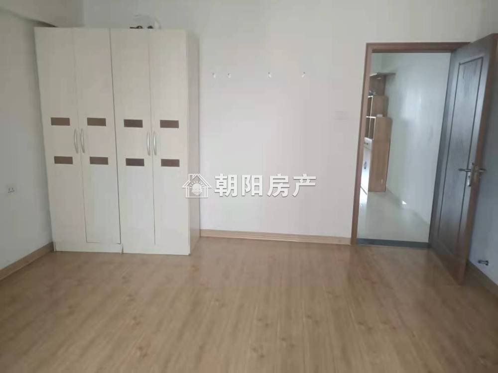 中央国际广场 107平 南向两室两厅 免税学区房 交通便利