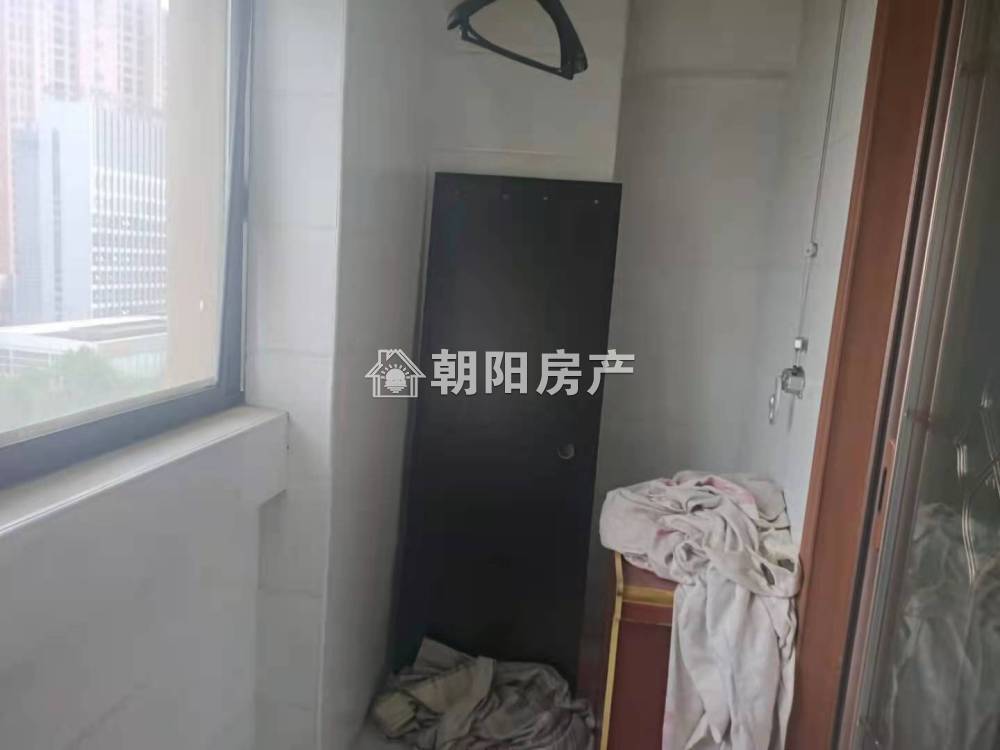 中央国际广场 107平 南向两室两厅 免税学区房 交通便利