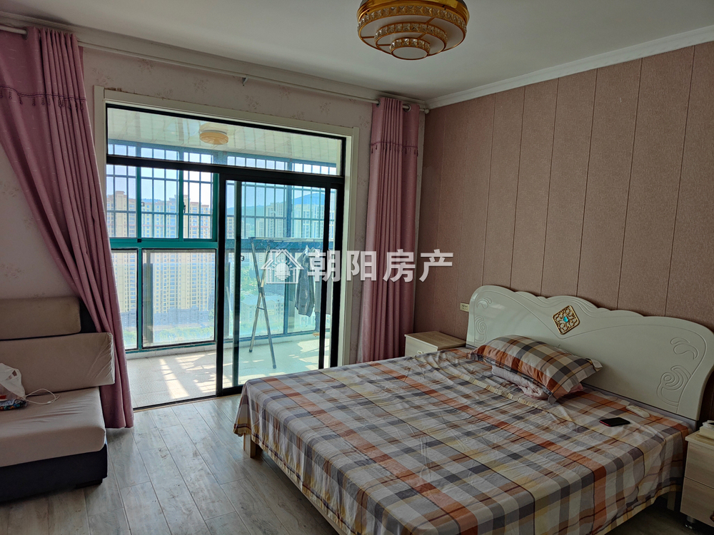东方丽景 118平 南向精装三室 满两年 免税 4730元/平