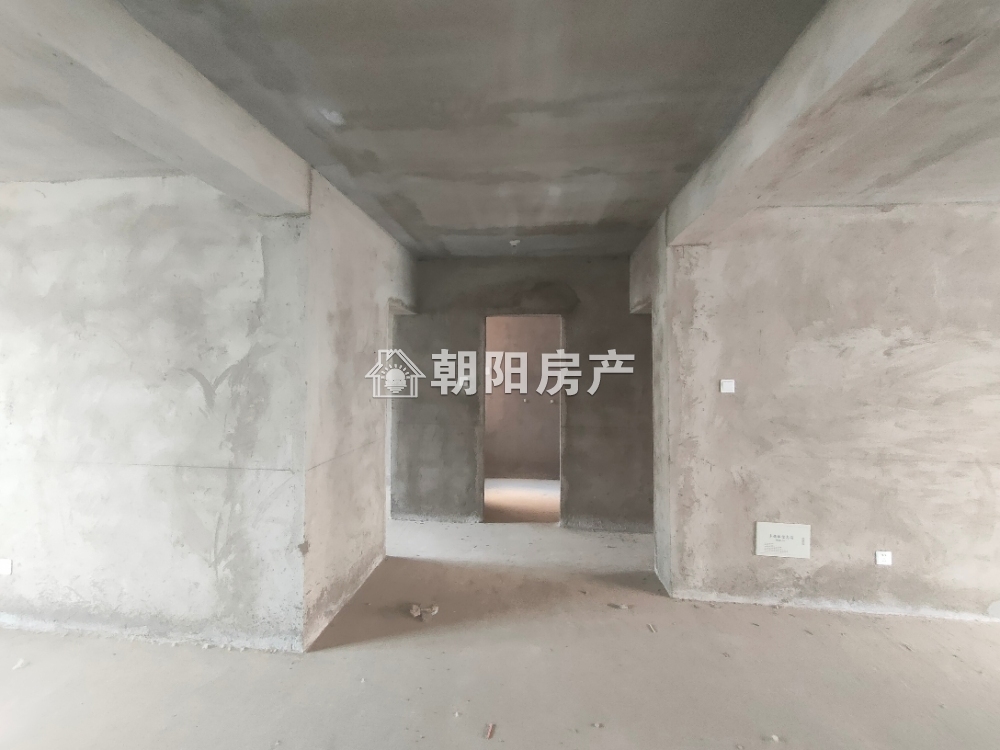 金豪阳光花园 122平 朝南三室 交通便利 3675元/平