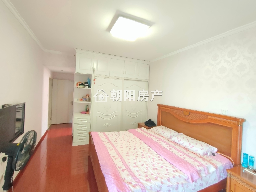 阳光365 136平 南北通透三室二厅 交通便利 购物便捷