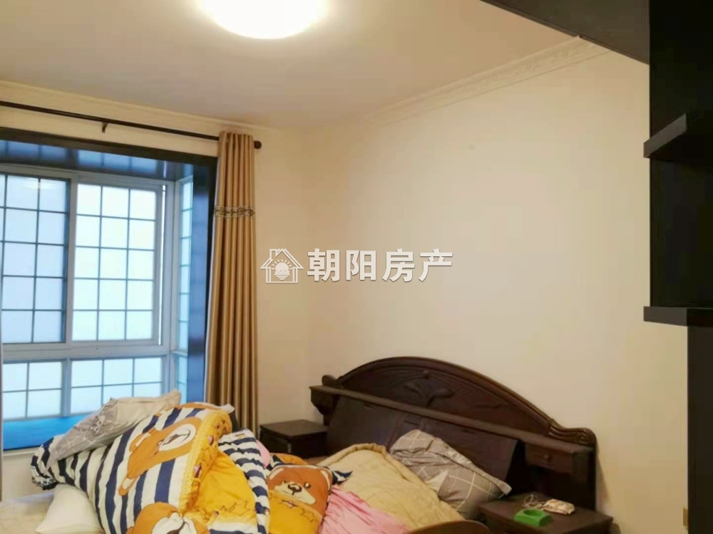 居仁村三区 72平 朝南两室一厅 精装 单价2500元/平