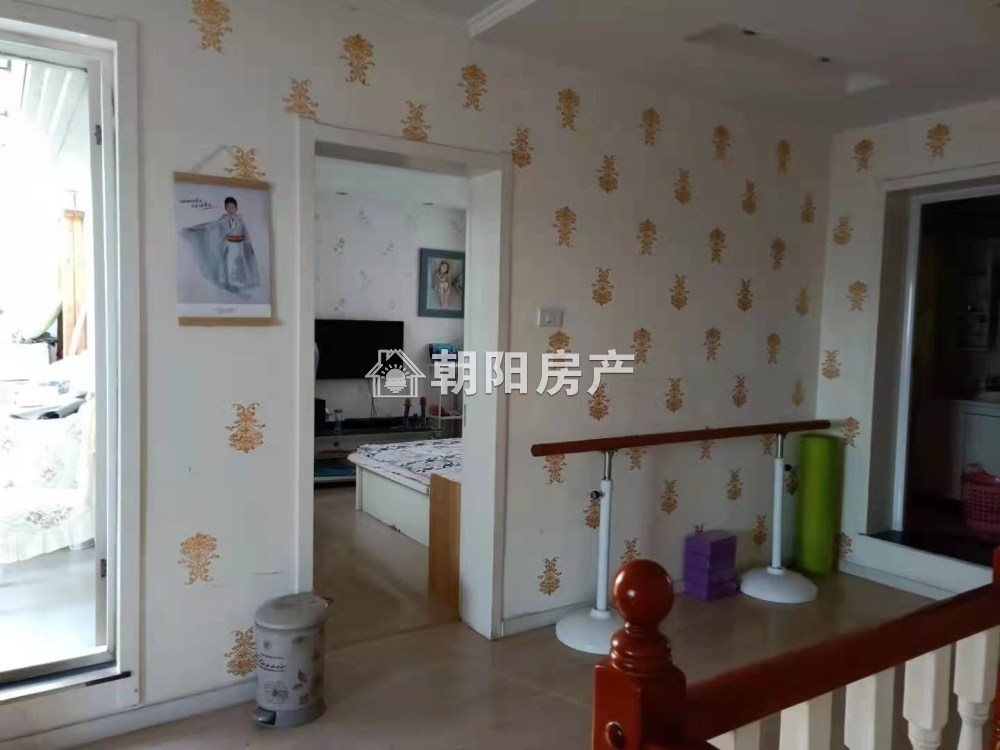 书香茗苑 149平 南向四室精装 满五唯一 交通便利