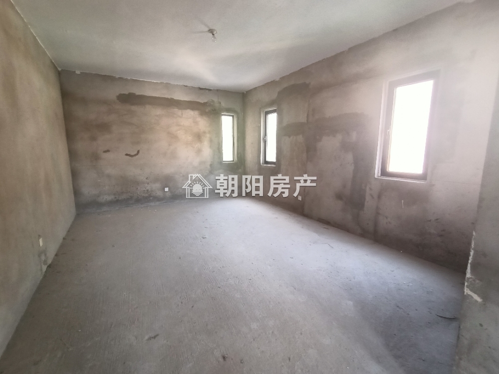 嶺秀山南 641平 8室5厅5卫 毛坯别墅 单价4679元/平 学区房 交通便利