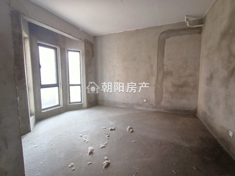 嶺秀山南 641平 8室5厅5卫 毛坯别墅 单价4679元/平 学区房 交通便利