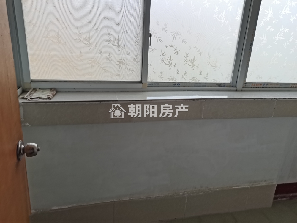 铁路新村 55平 朝南两室 简装采光好 配套齐全