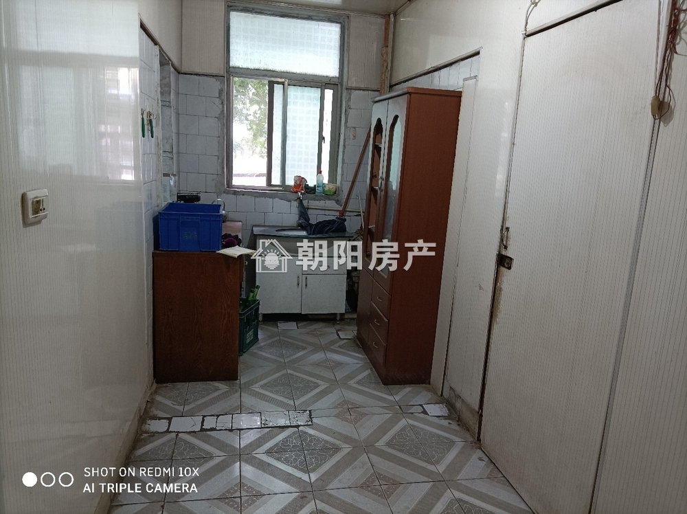 印机厂家属楼 67平 南向三室一厅 交通便利 生活配套齐全