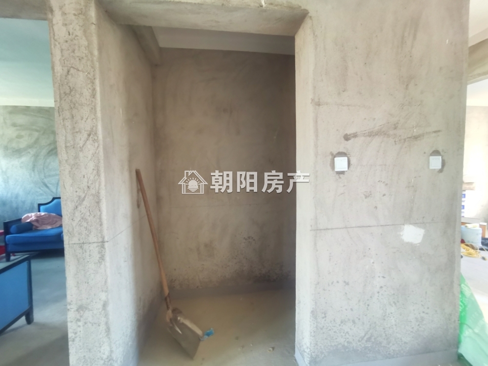 漫悦湾 135平 南向三室二厅 学区房 交通便利 随时看房