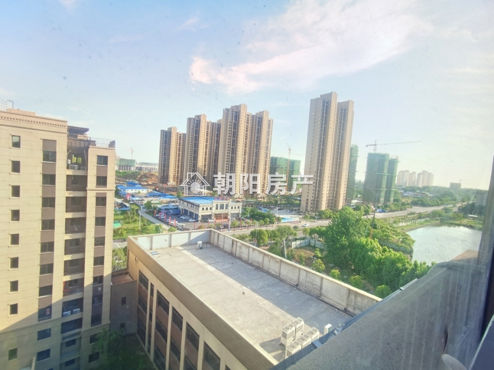 漫悦湾 135平 南向三室二厅 学区房 交通便利 随时看房