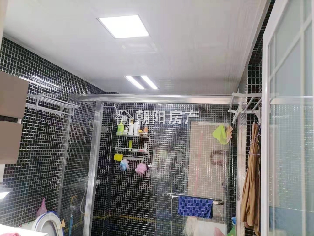 泉山湖兰乔公馆 118平 南向精装三居 学区房 满两年 环境好