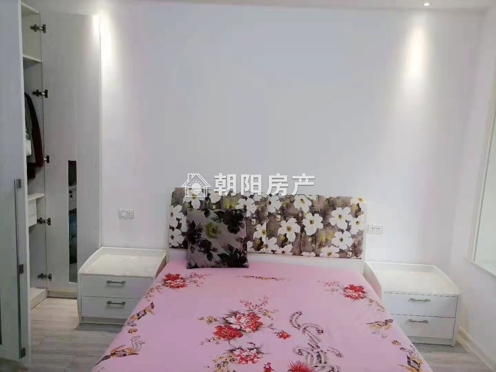 泉山湖兰乔公馆 118平 南向精装三居 学区房 满两年 环境好