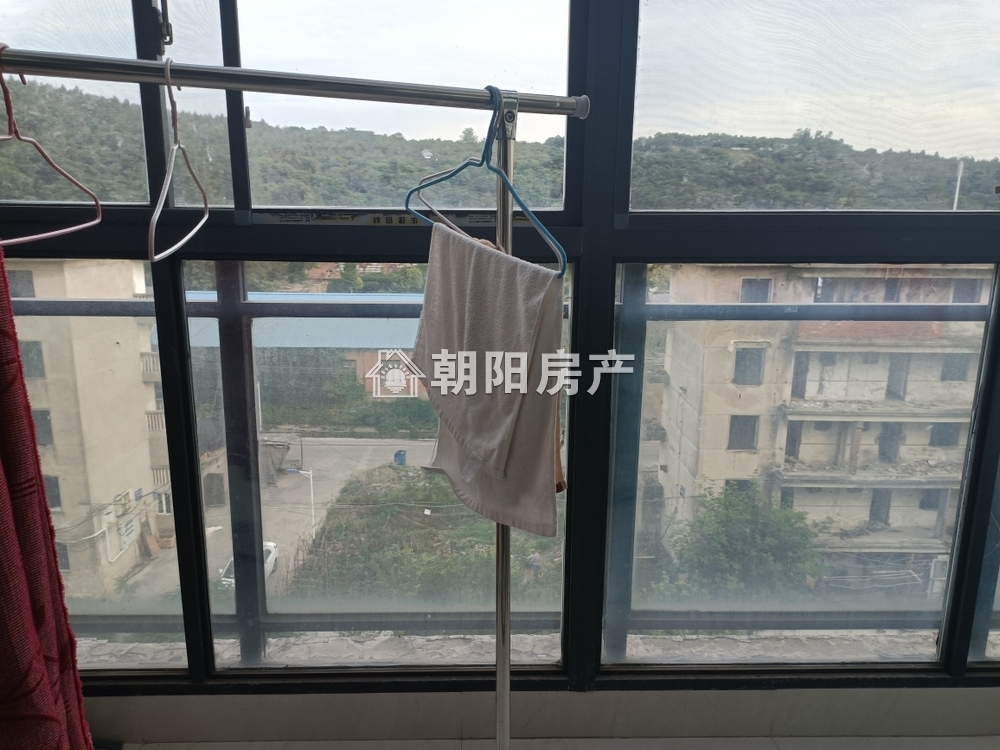 松石居 80平 南向三室一卫 交通便利 采光好