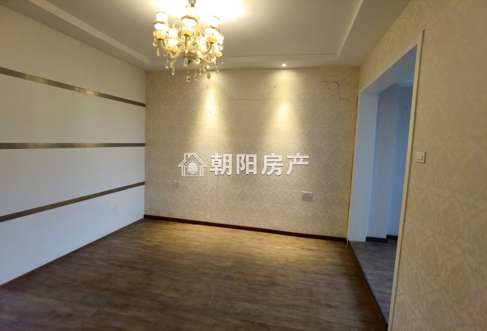 绿城花园 128平 南向精装三室 满两年 学区房 交通便利