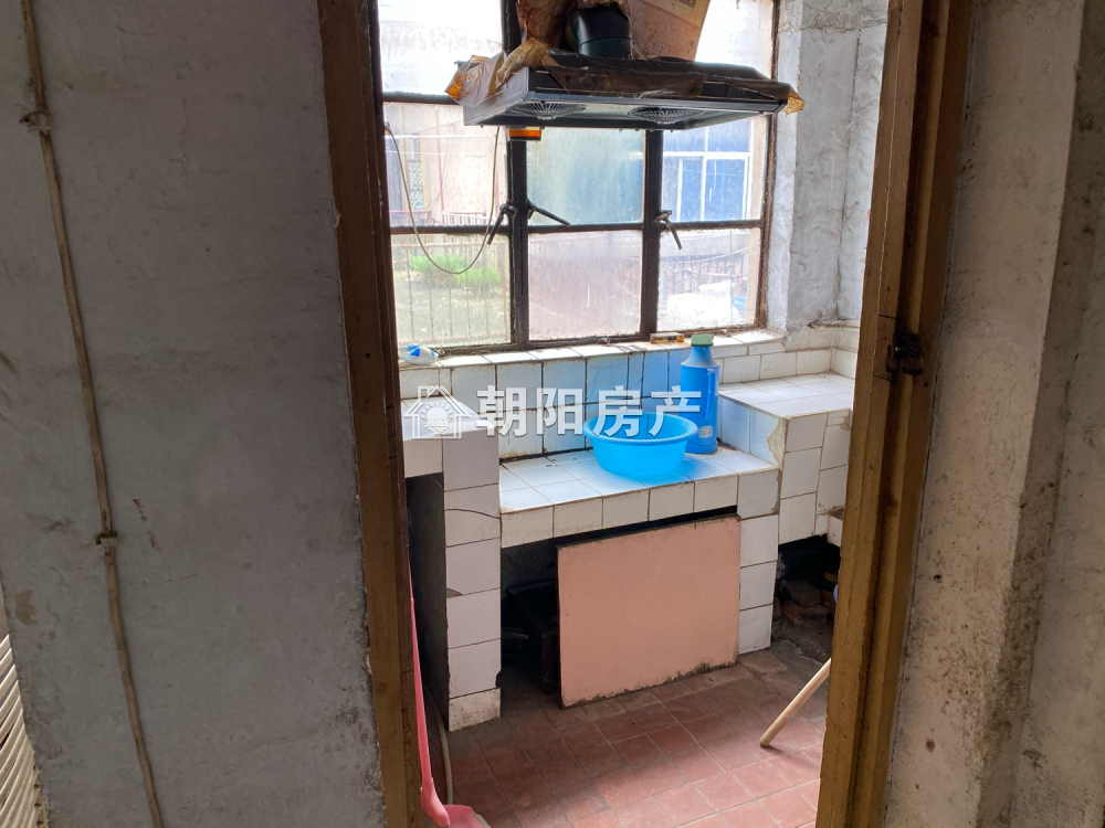 针织厂北生活区 70平 朝南两居 交通便利 简装