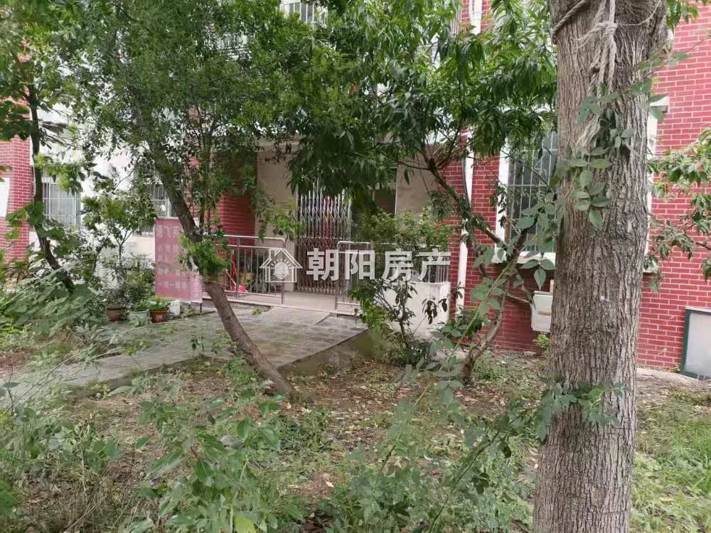 香格里拉 130平 南向三居 满两年 学区房 交通便利