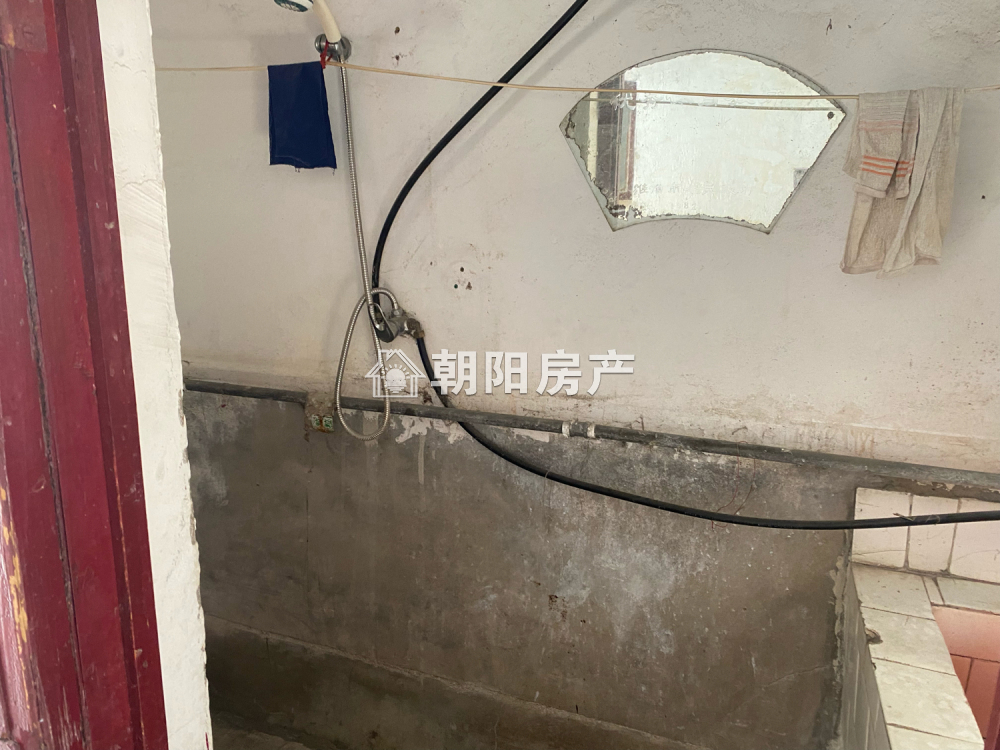朝阳村 59平 南向三室一厅 学区房 交通便利 随时看房