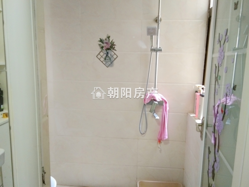 湖滨雅居 45平 南向精装一室一厅 交通便利 学区房 随时看房