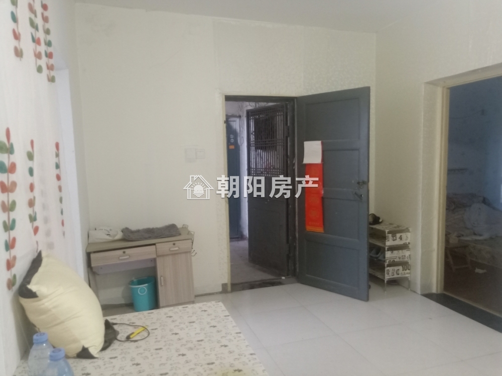 东苑法院小区 68平 朝南两居 满两年 简装随时看房