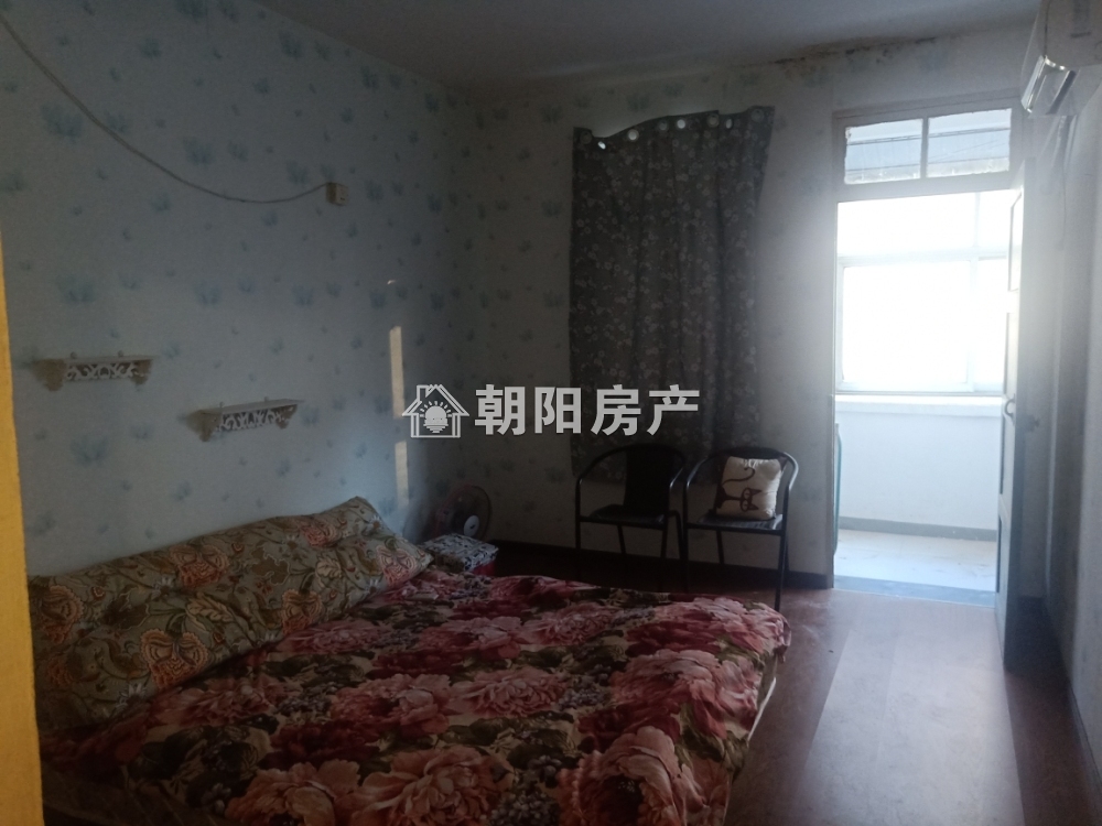 东苑法院小区 68平 朝南两居 满两年 简装随时看房