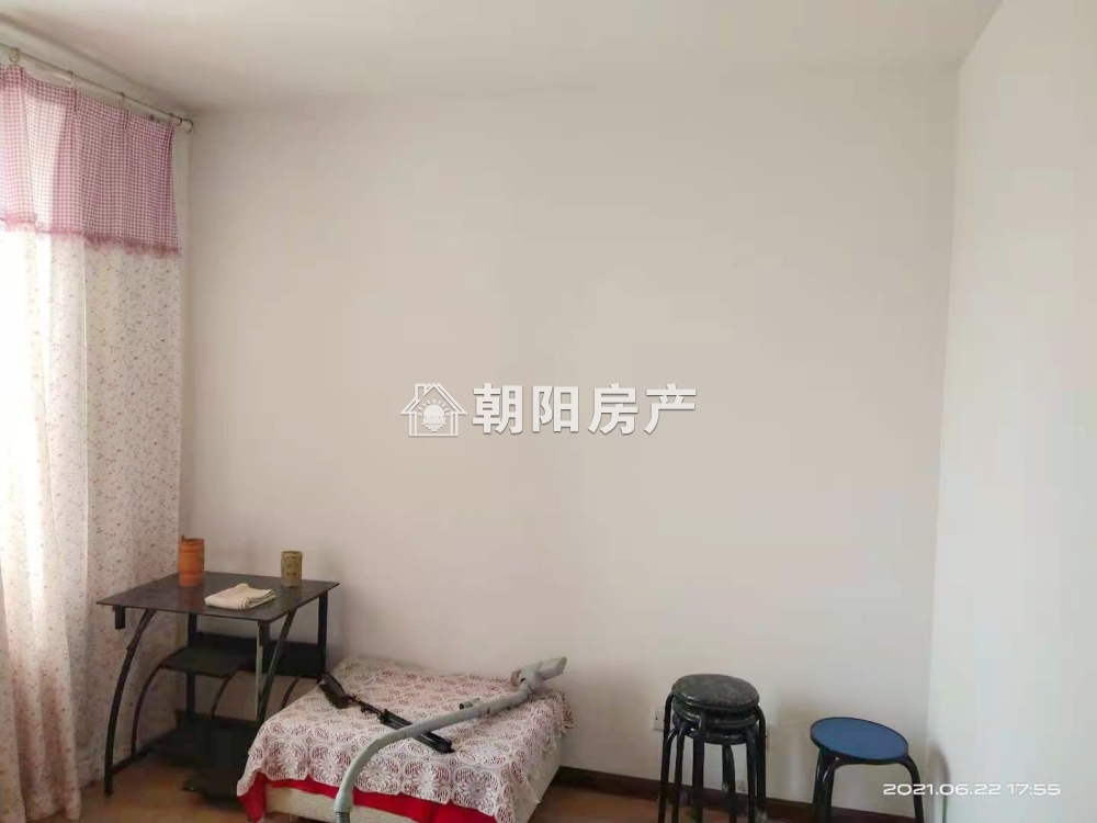 铁三处 81平 三室一厅 满两年 学区房 随时看房