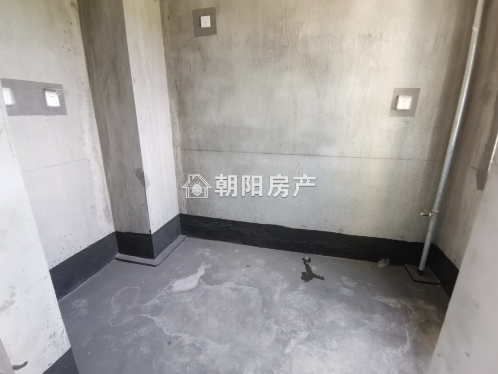 新城悦府 127平 朝南三室 采光好 毛坯 随时看房