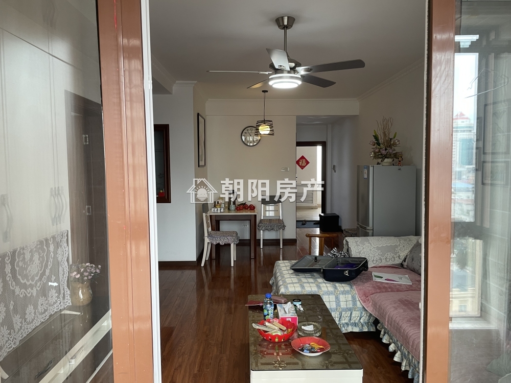 龙湖中心 80平 南向精装两居 满两年 交通便利 随时看房