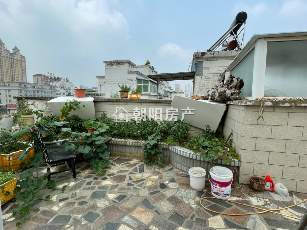 香格里拉 179平 四室朝南精装 满两年 学区房