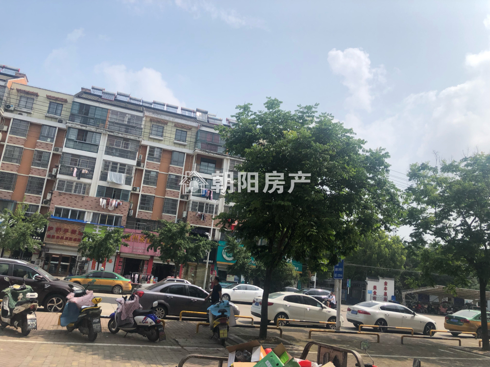 金丰易居一期 80平 南向精装三室 2738元/平 交通便利