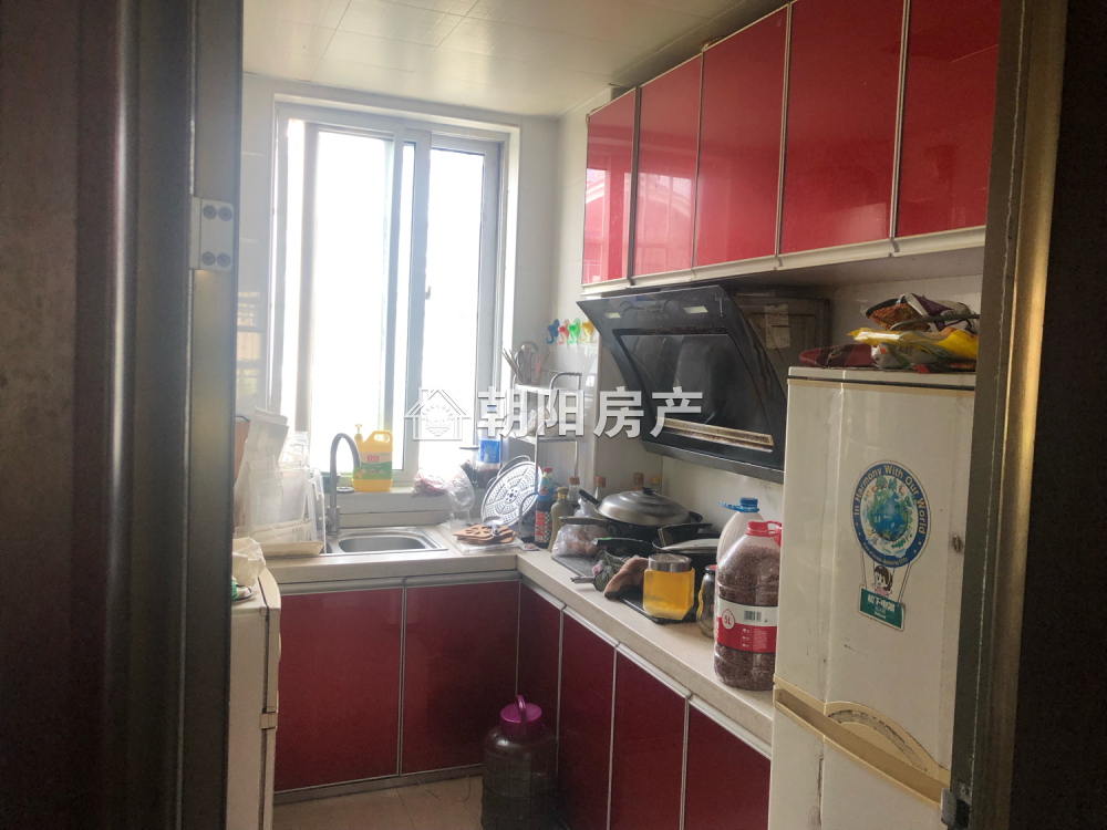 金丰易居一期 80平 南向精装三室 2738元/平 交通便利