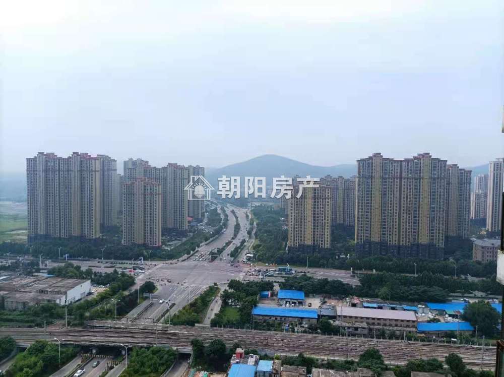 东方丽景 118平 南向精装三室 满两年 交通便利