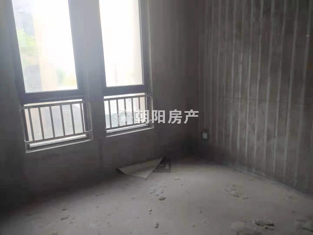 金融世家 142平 南向大三居 毛坯 学区房 交通便利