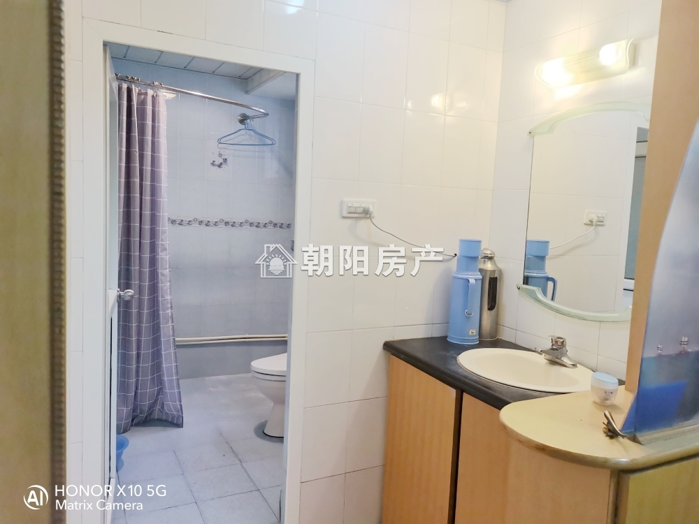 广场小区 121平 南向三居 满两年 学区房 配套齐全