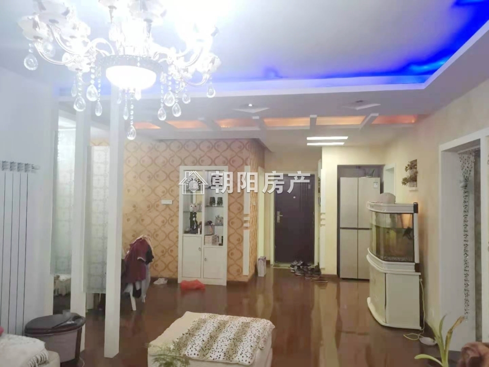 新光花园 125平 南向精装三室 满两年 交通便利