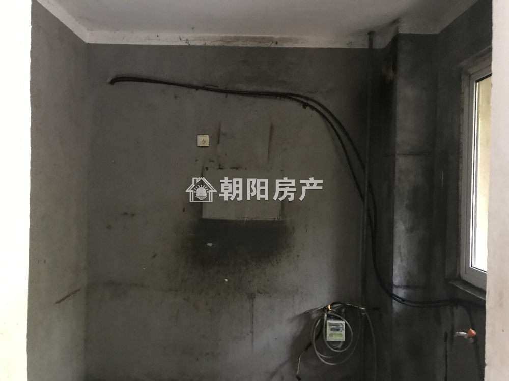 顺发泽润园 87平 南向三居 交通便利 毛坯待装