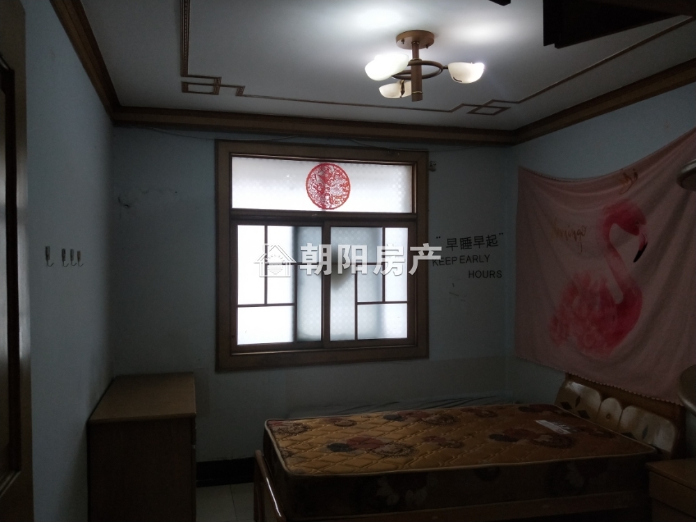 市政管理处大院 75平 南向两室中装 交通便利 学区房