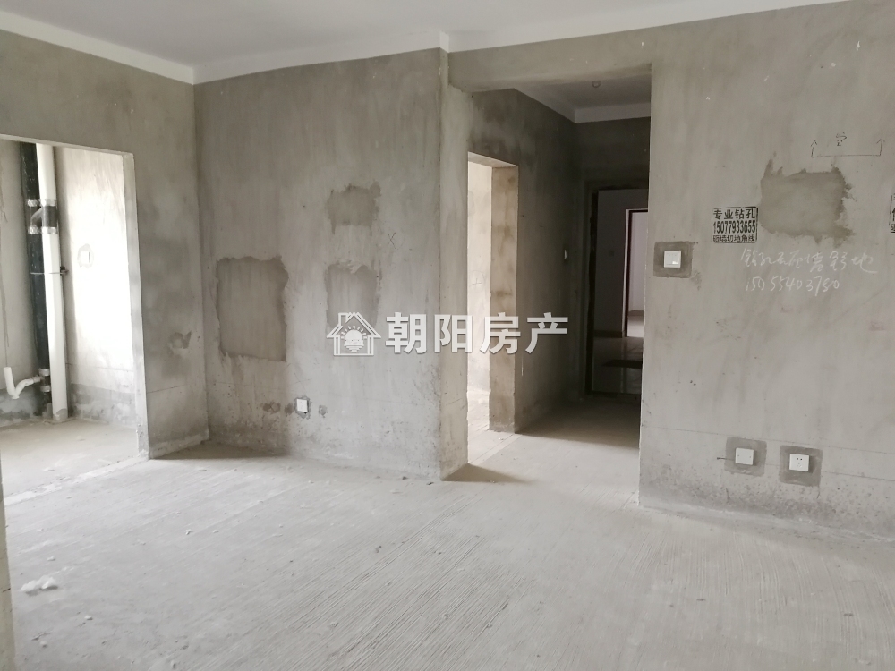 上郑广场 113平 朝南三室 交通便利 学区房 毛坯出租