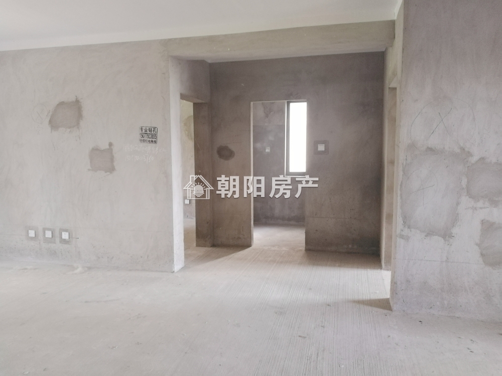 上郑广场 113平 朝南三室 交通便利 学区房 毛坯出租