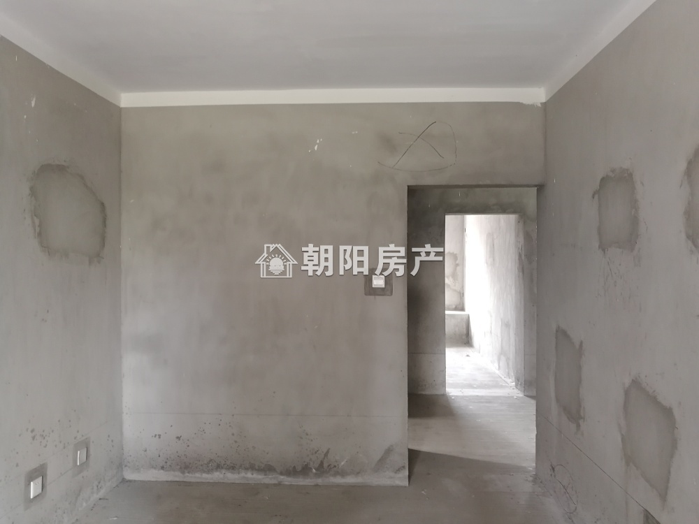 上郑广场 113平 朝南三室 交通便利 学区房 毛坯出租