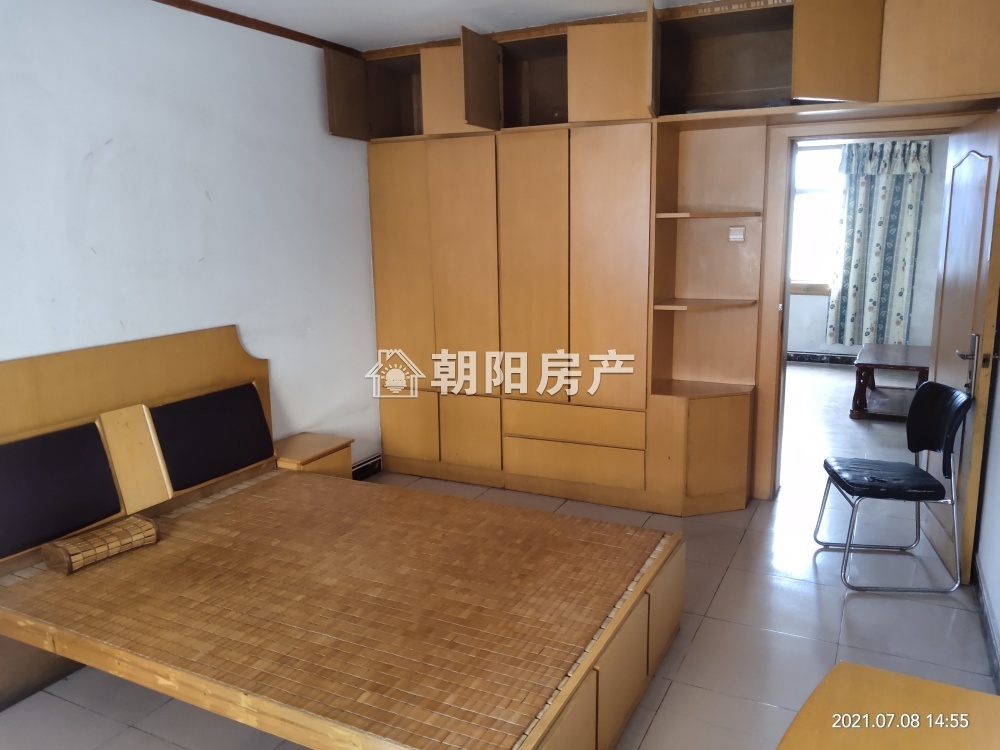 福乐街 81平 南向两室一厅 满两年 采光好 单价2456元