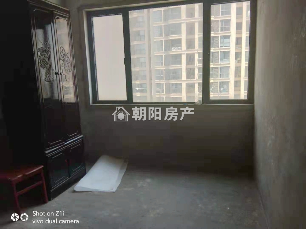 西湖春天 102平 南向三居 毛坯 交通便利学区房