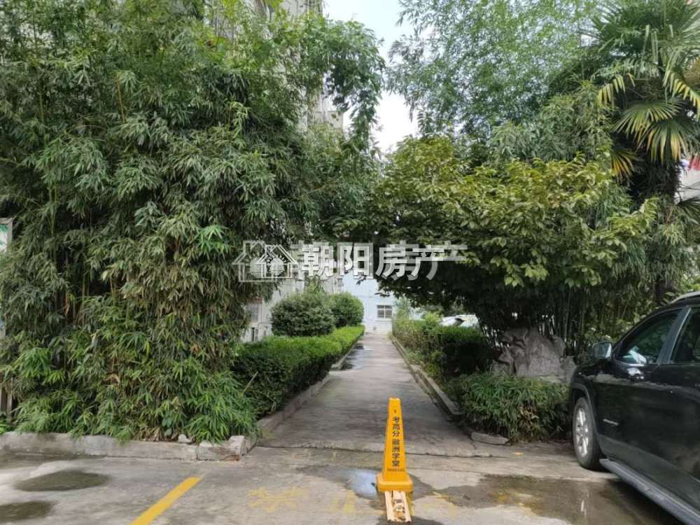 翡翠苑 70平 精装两室 东向采光 配套齐全